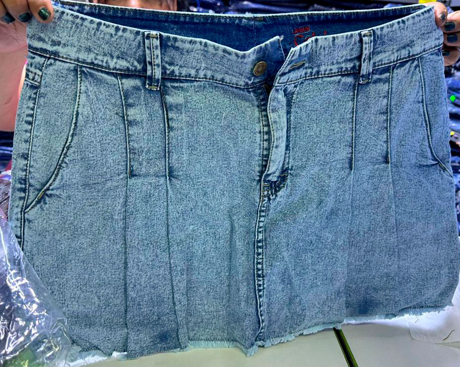 Falda short pliegue adelante y atras con bolsillos