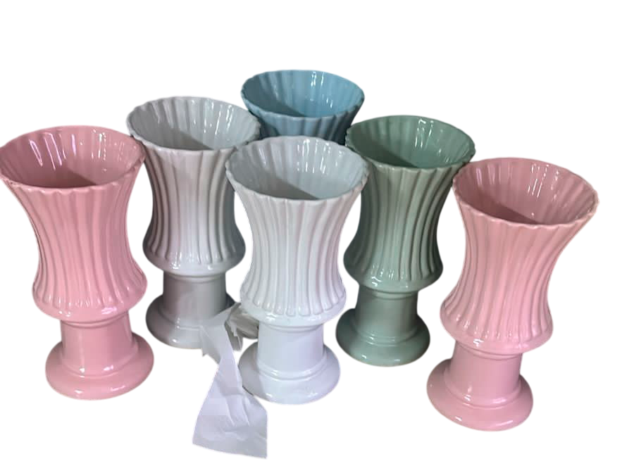 Floreros de loza para decoraciones